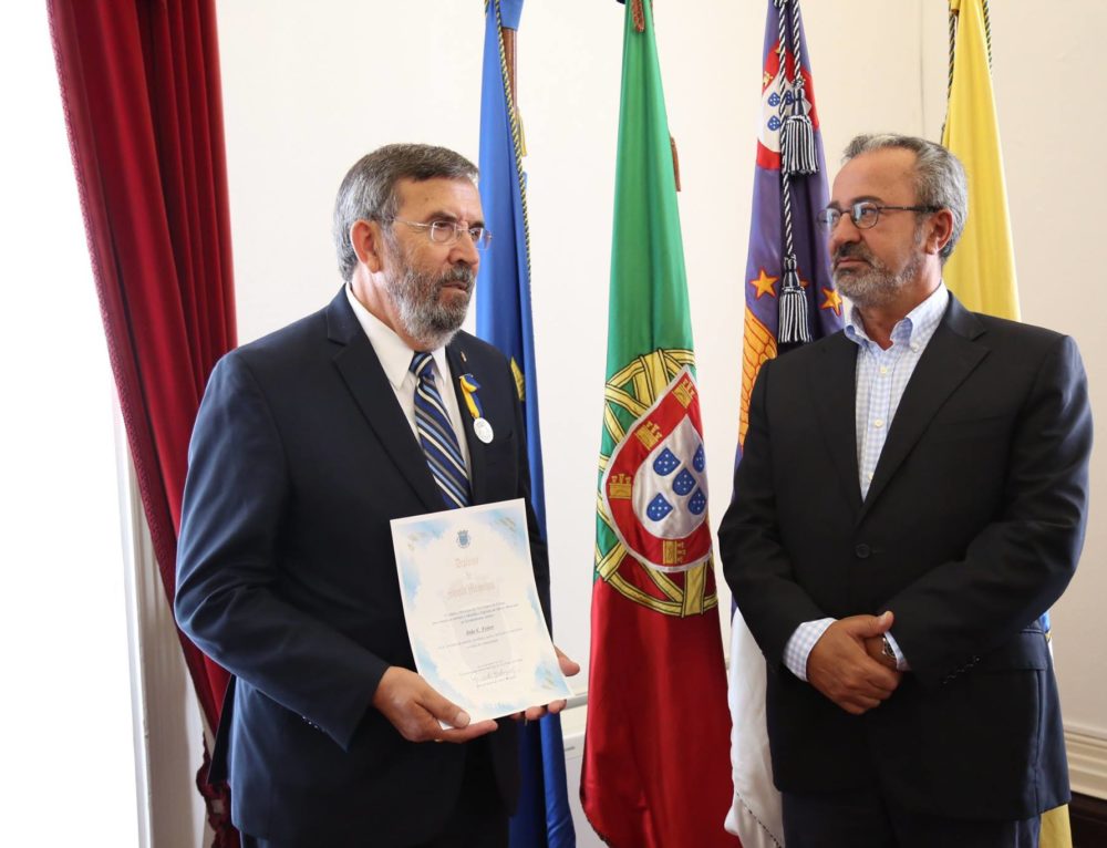 Atribuição da Medalha e Diploma de Mérito Municipal ao Senhor João C. Feitor